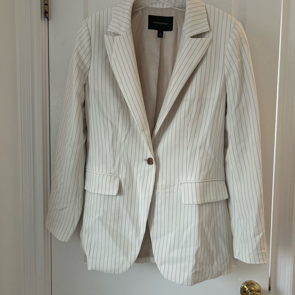 Banana Republic White With Black Stripes Women's Blazer Size 8